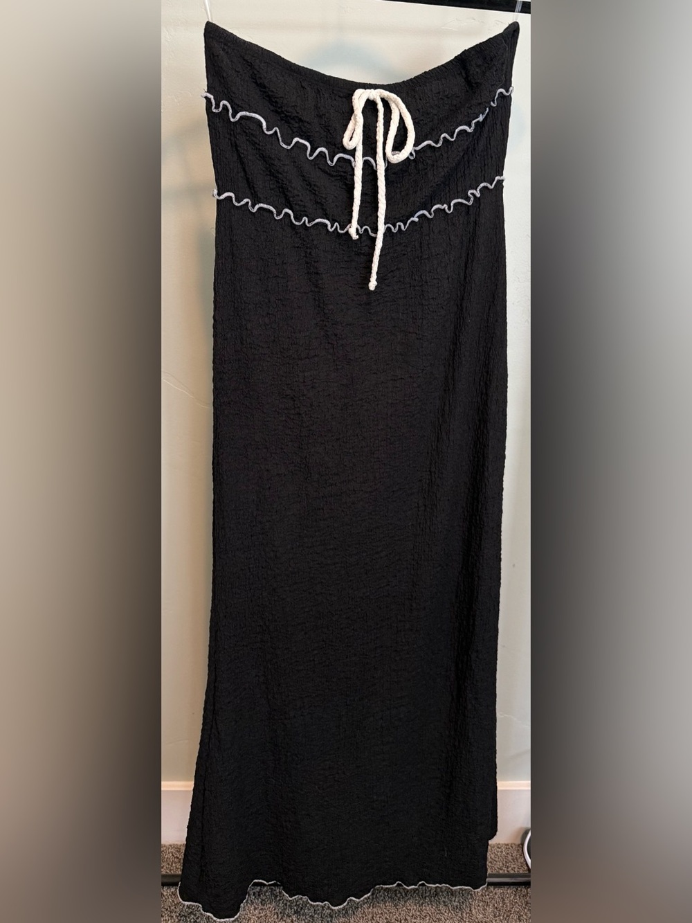 Women's Black strapless lined dress- Sleek Everyday Style